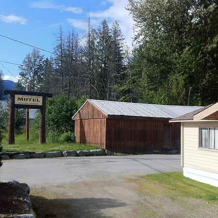 The Hitching Post Motel Pemberton Exterior foto